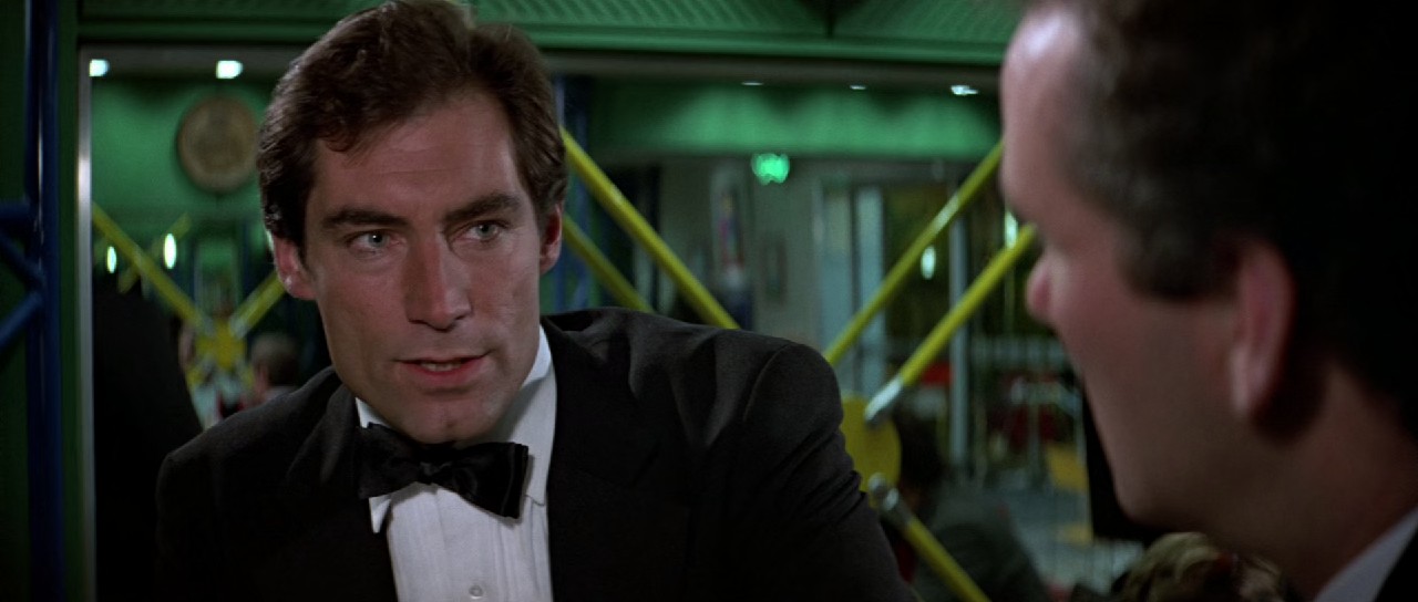 The-Living-Daylights-1987-Blu-Ray-Hindi-English-1080p-10bit-x265-HEVC-DDP-5-1-ESub-mkv-0003