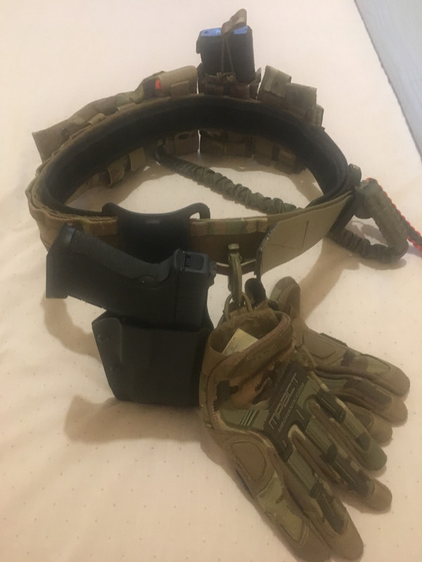 F2051933-1BD2-4277-8DD4-2817B4553D66