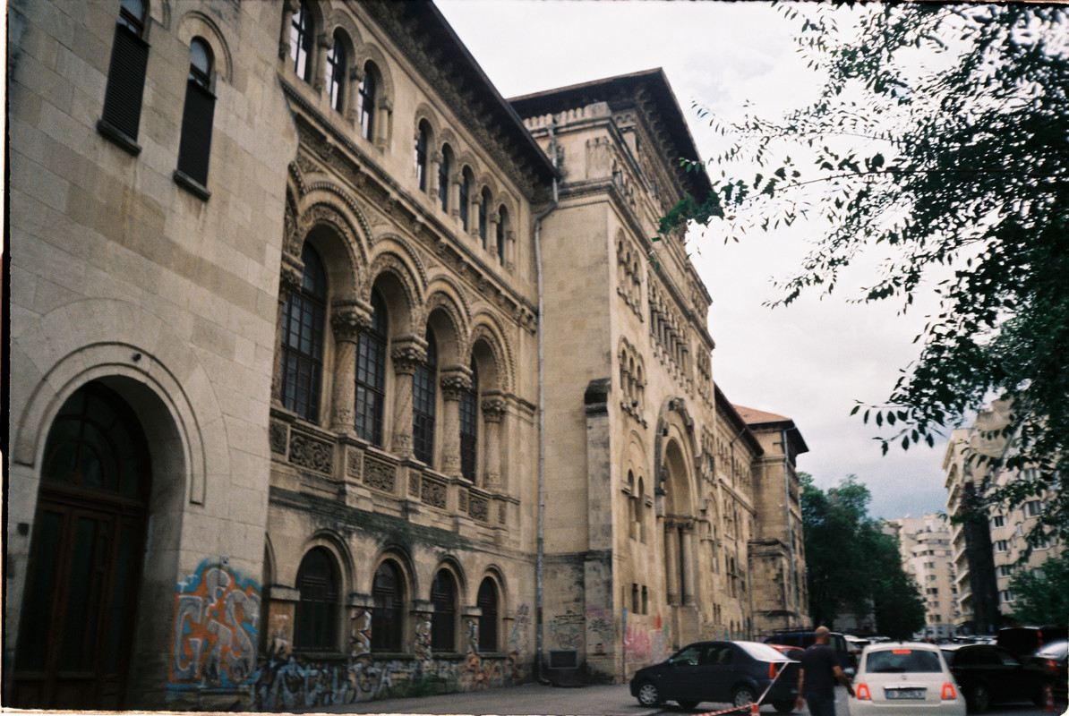 R1-09393-0020.jpg