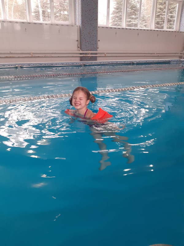 E45B27EF-FBC9-4FB4-9BE4-DDAD1952D51C