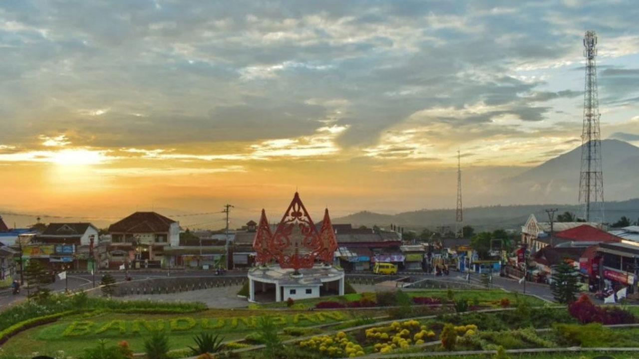 Alun-Alun Bandungan di Semarang