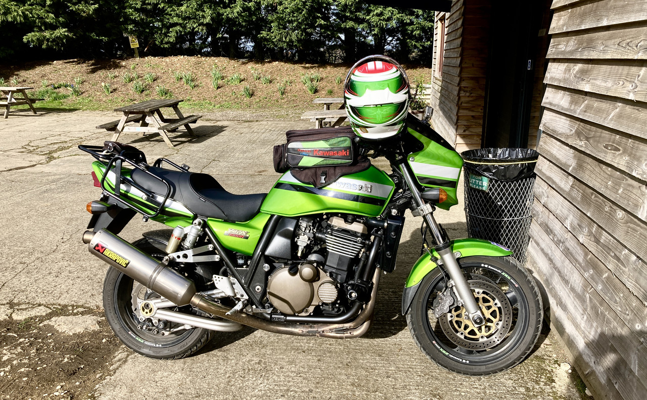 A9869F8E-55E6-41F5-88EA-AEF0575D5E8D