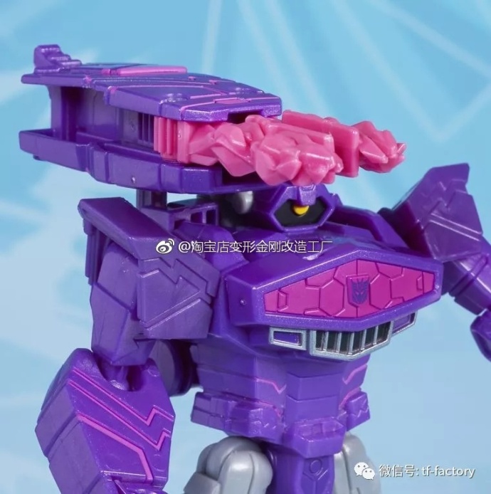 Transformers-Cyberverse-Warrior-Class-Shockwave-002