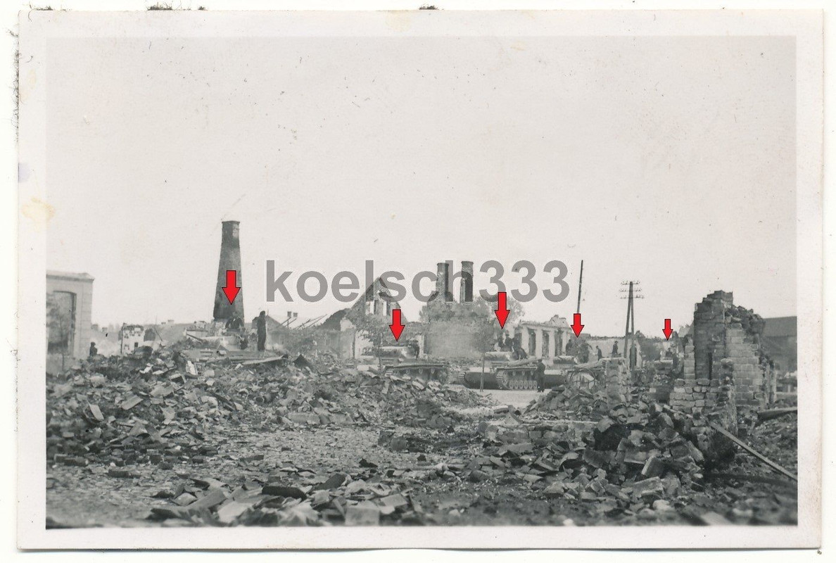 Polen 1939 - Panzer III in den Ruinen Trümmern e