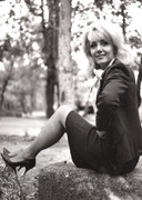 ingrid-pitt-b70