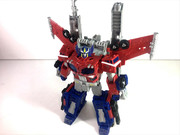 Siege-Leader-Optimus-Prime-07