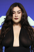 Lauren-Jauregui2026MTVVideo-Music-Awards48