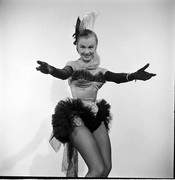 Mitzi-Gaynor-d64