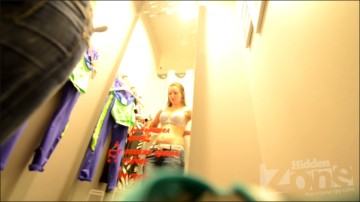[Image: Voyeur24115094858.jpg]