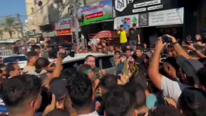 [Image: nv75ptpr0l8r.jpg]