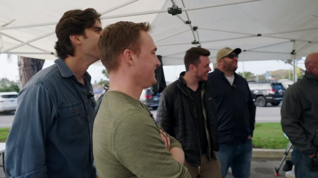 [Image: gln7zl25pgz7.jpg]