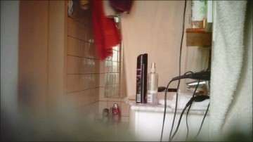 [Image: Voyeur13535141013.jpg]