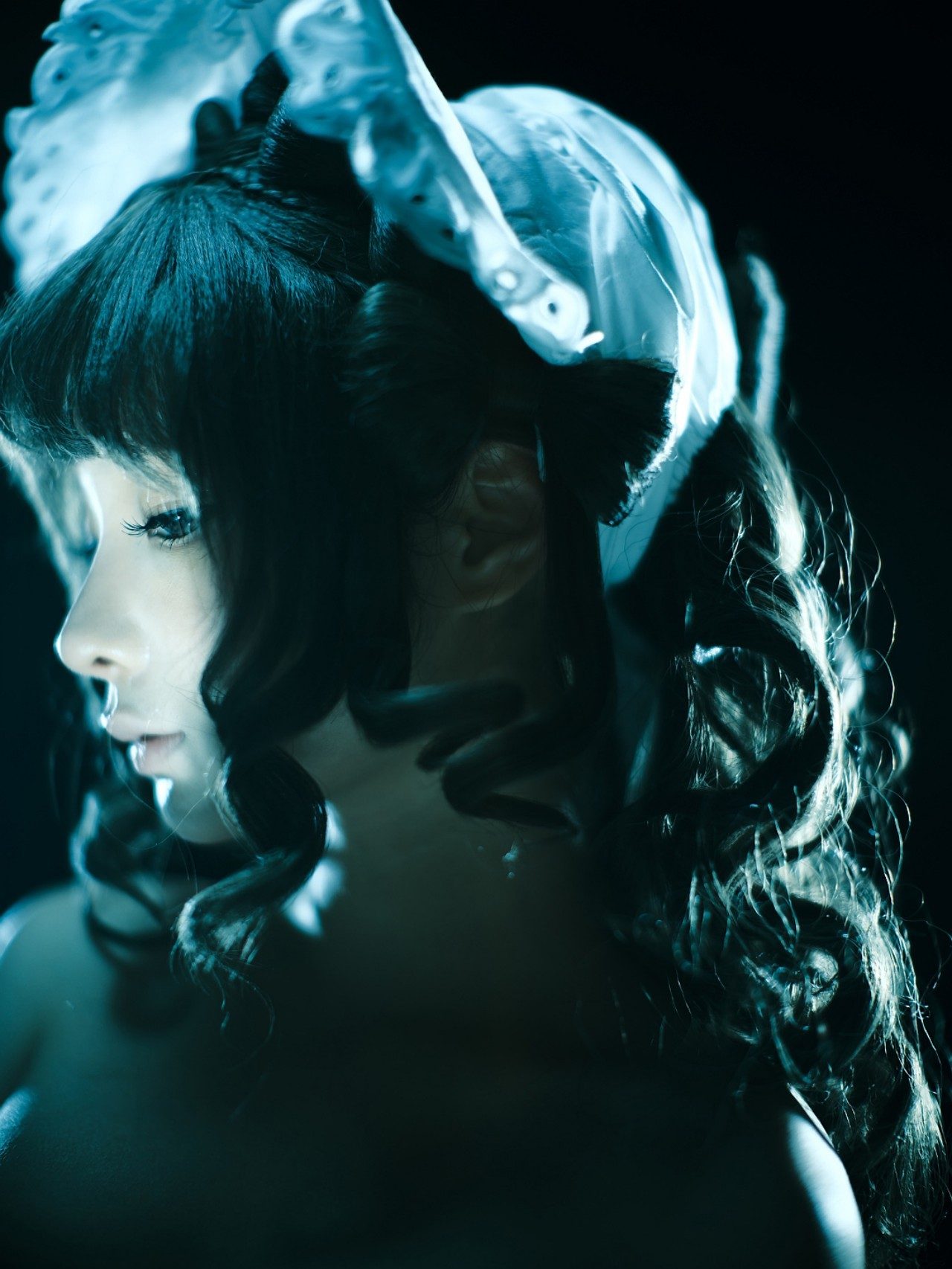 蠢沫沫王动作品集，蝴蝶结与长发的冷峻美学，104P+1视频插图5