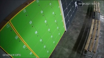 [Image: Voyeur26515105007.jpg]