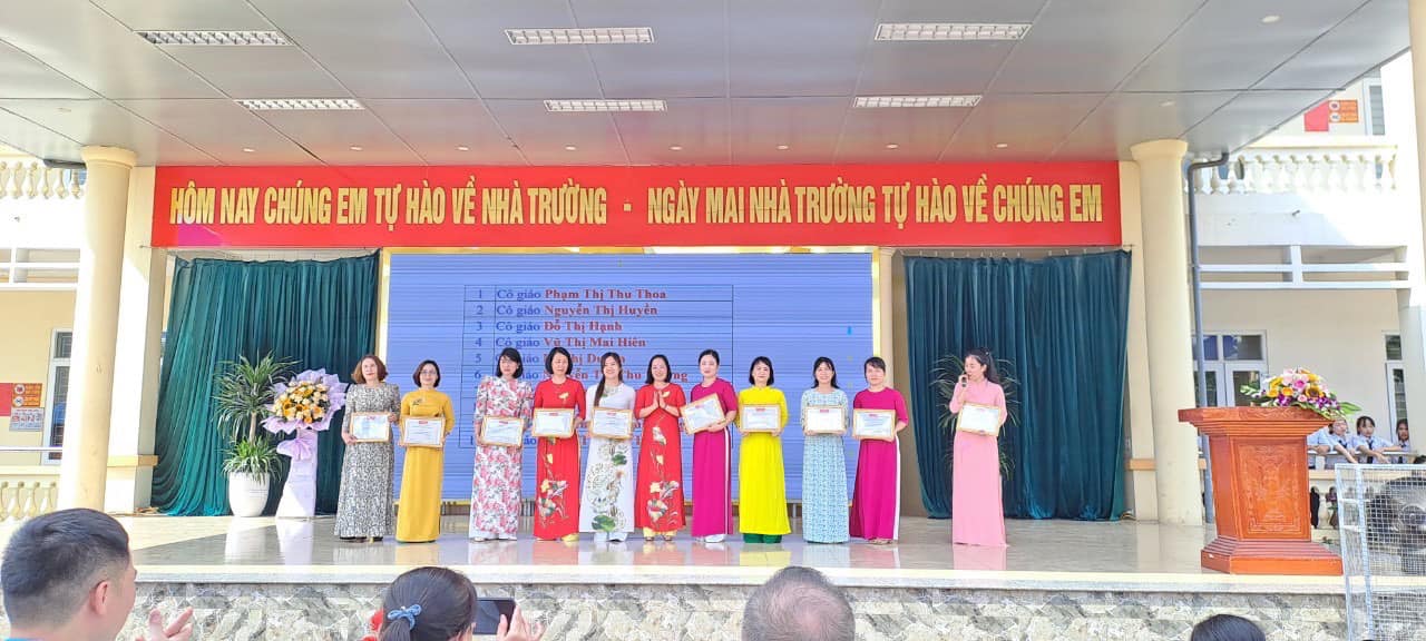 HLV bơi chuyên nghiệp