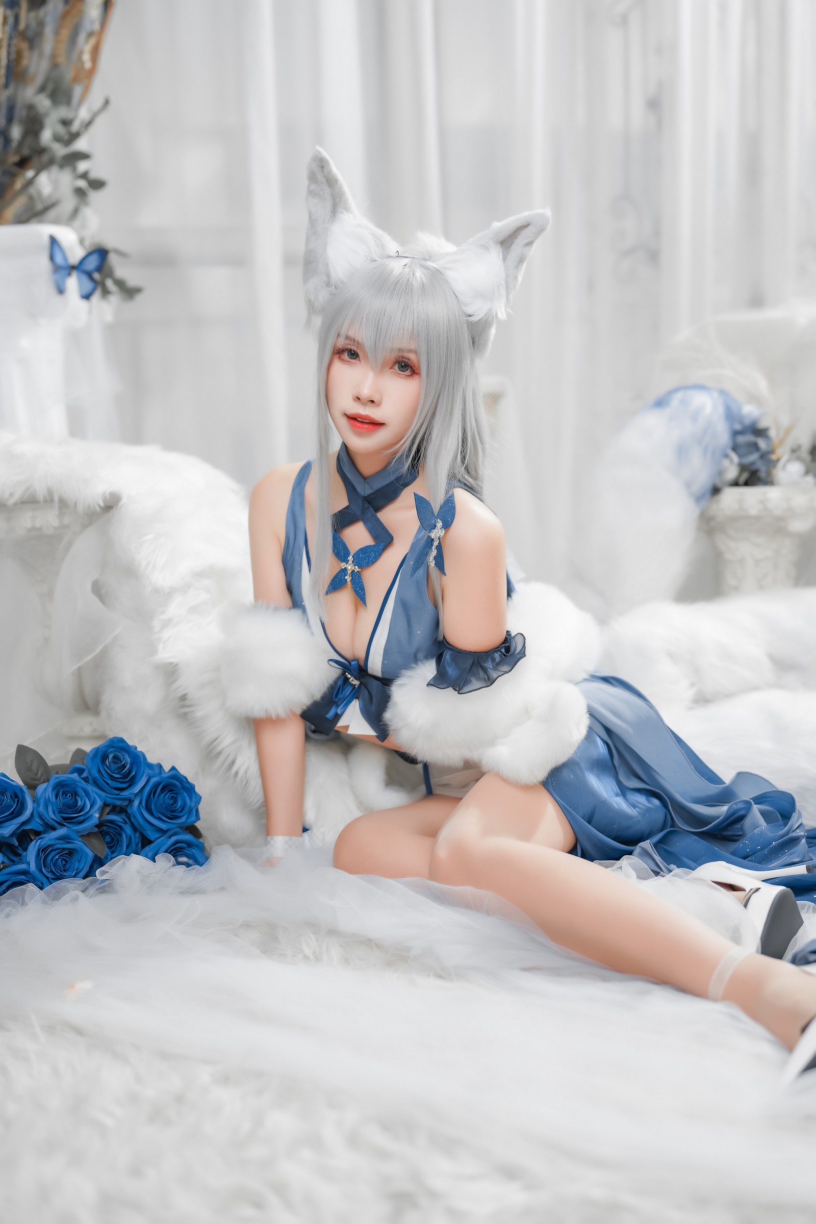 Neko-薇薇 信浓礼服 Cosplay 写真｜优雅风高清图集（30P｜74MB）插图9