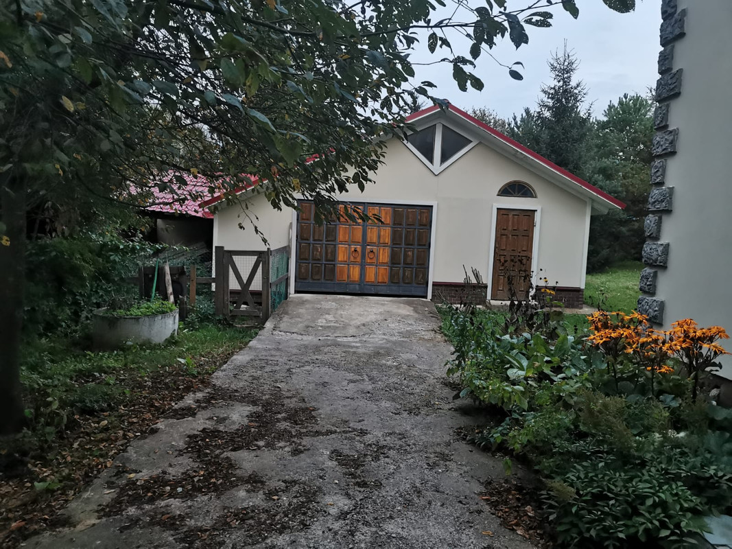 AA87D634-CDBC-46E7-8D01-F2DB95057402