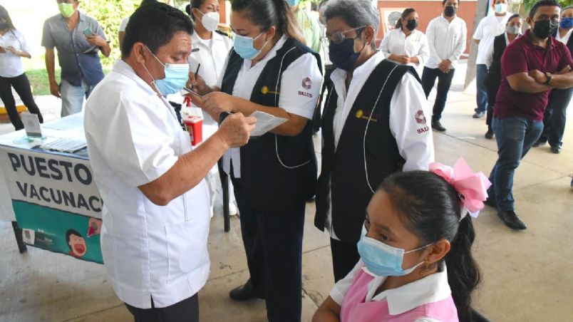605 secundarias de la CDMX participan en la Jornada de Vacunación contra el VPH