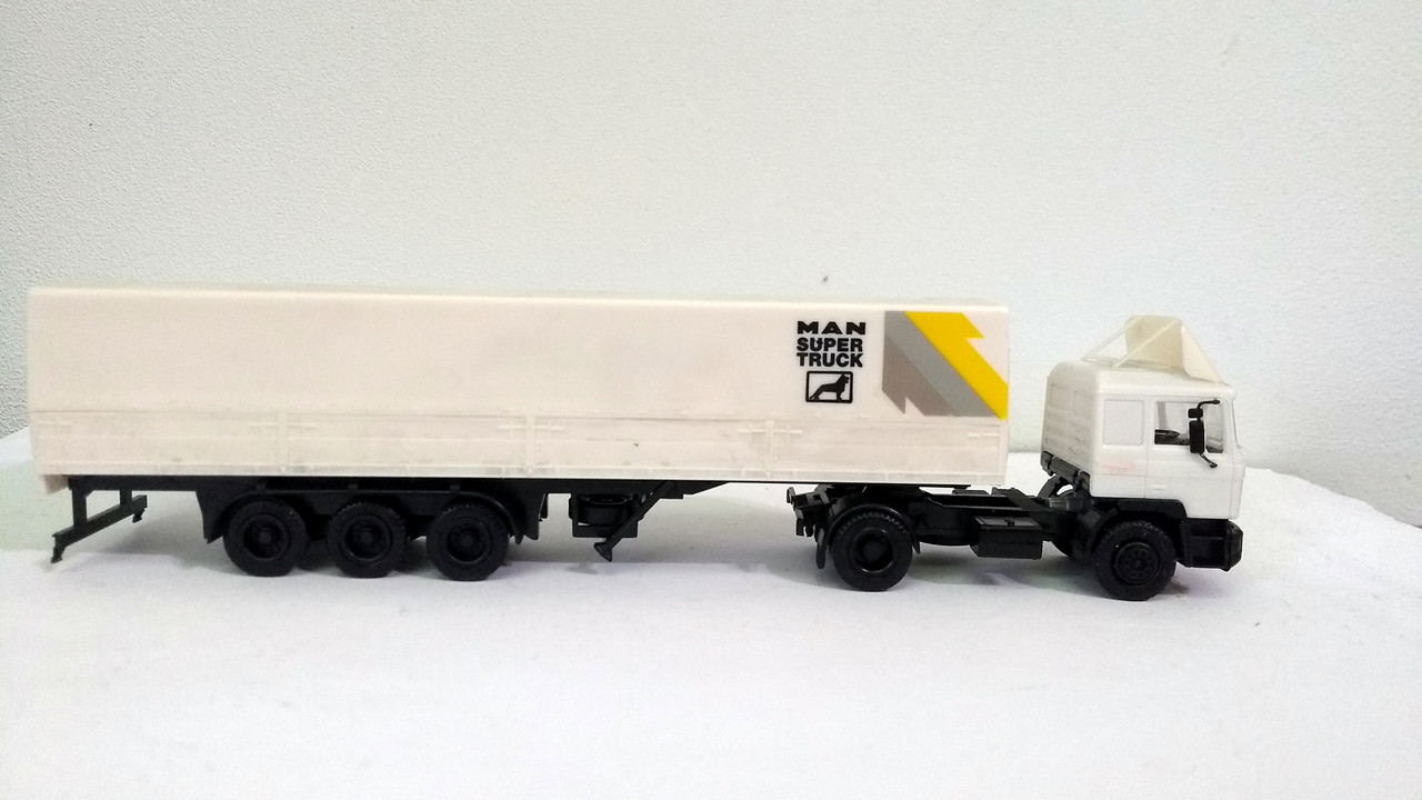 Mach (2333)