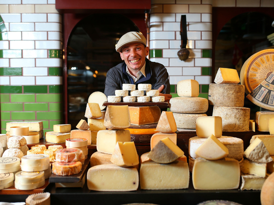 The Role of Cheese Shops in Preserving Culinary Traditions