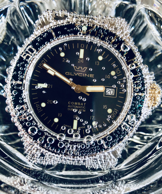 F0560703-5252-47ED-AD89-4E89B64D90DE