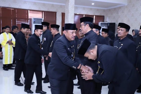 Lantik 60 Eselon III dan IV, Sekdaprov Jatim Pesankan Fokus Perpres 80/2019
