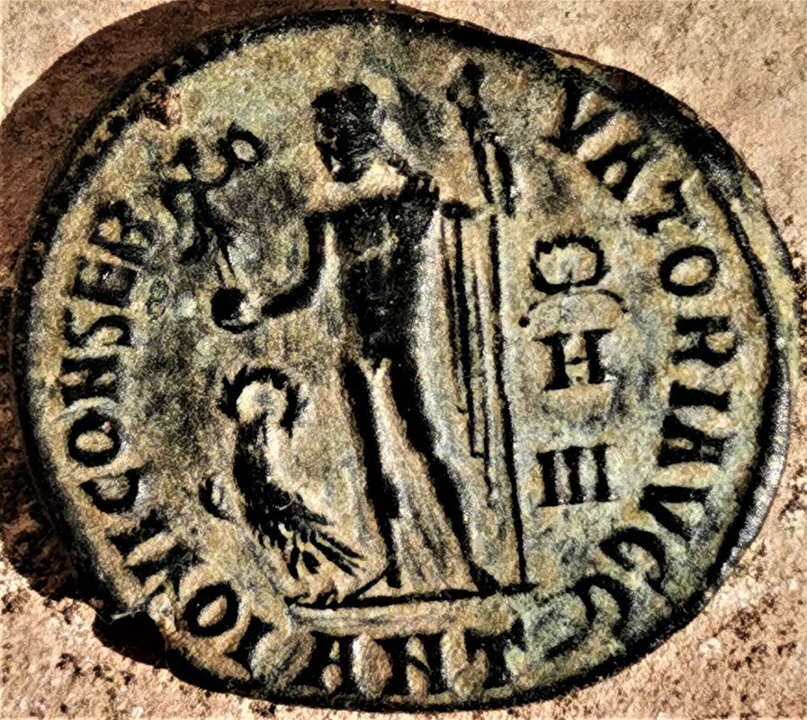 Nummus de Constantino I. IOVI CONSER-VATORI AVGG. Júpiter estante a izq. Antioch. IMG-20220802-182442
