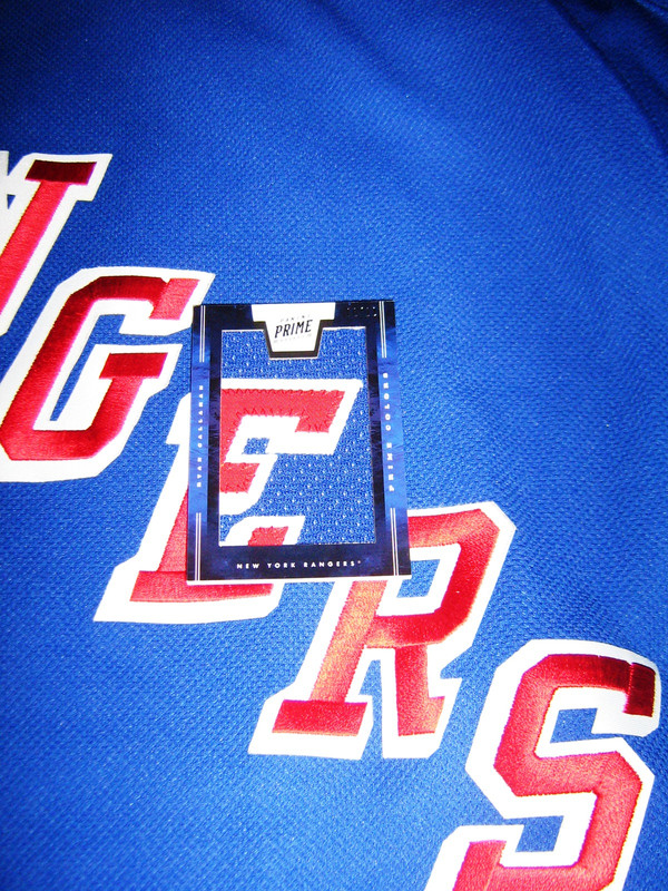 Panini Prime Colors Ryan Callahan with Rangers Jersey (3)