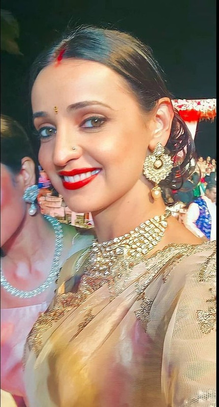 7364087e073dea5ff49b5a5079efd9da 2