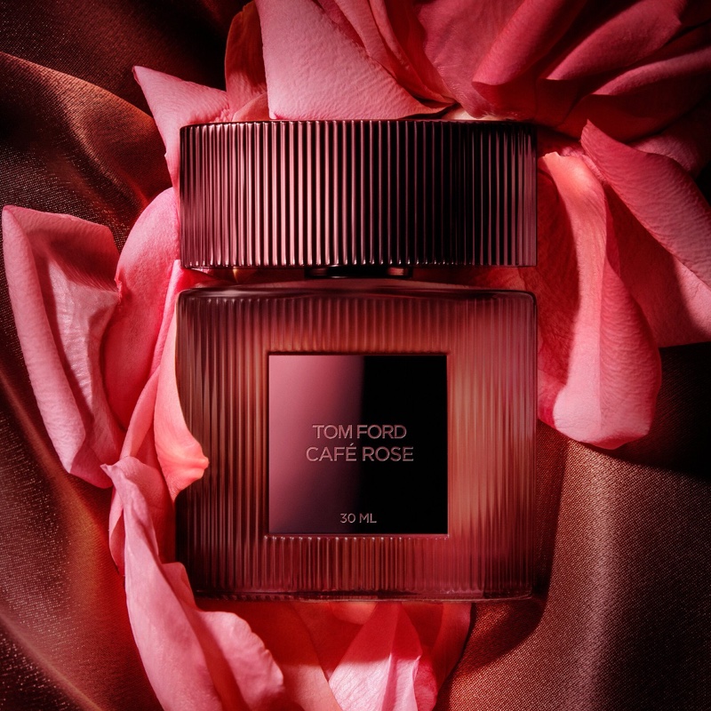 Tom Ford, la campagna del nuovo profumo Café Rose Tom Ford, la campagna del nuovo profumo Café Rose