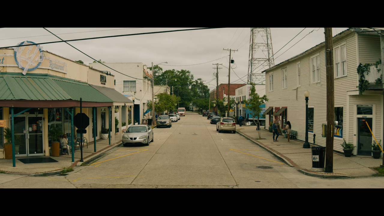 No.One.Will.Save.You.2023.2160p.DSNP.HDR.DV.HEVC-Нечипорук.mkv_snapshot_00.03.33.625