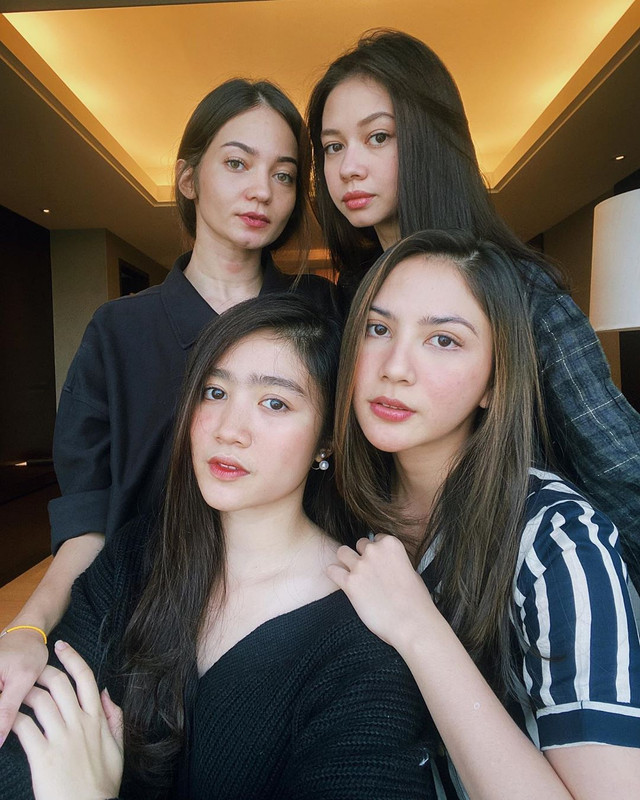 Febby Rastanty, Jessica Mila, Enzy Storia, dan Yuki Kato.