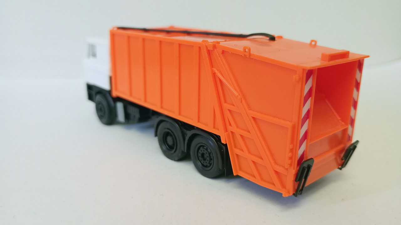 Mach (3748)