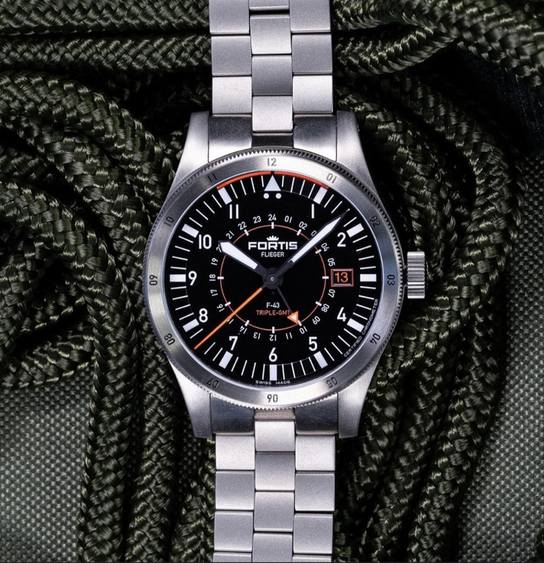 42153128-9A57-4461-AAE8-6704F153E6D5