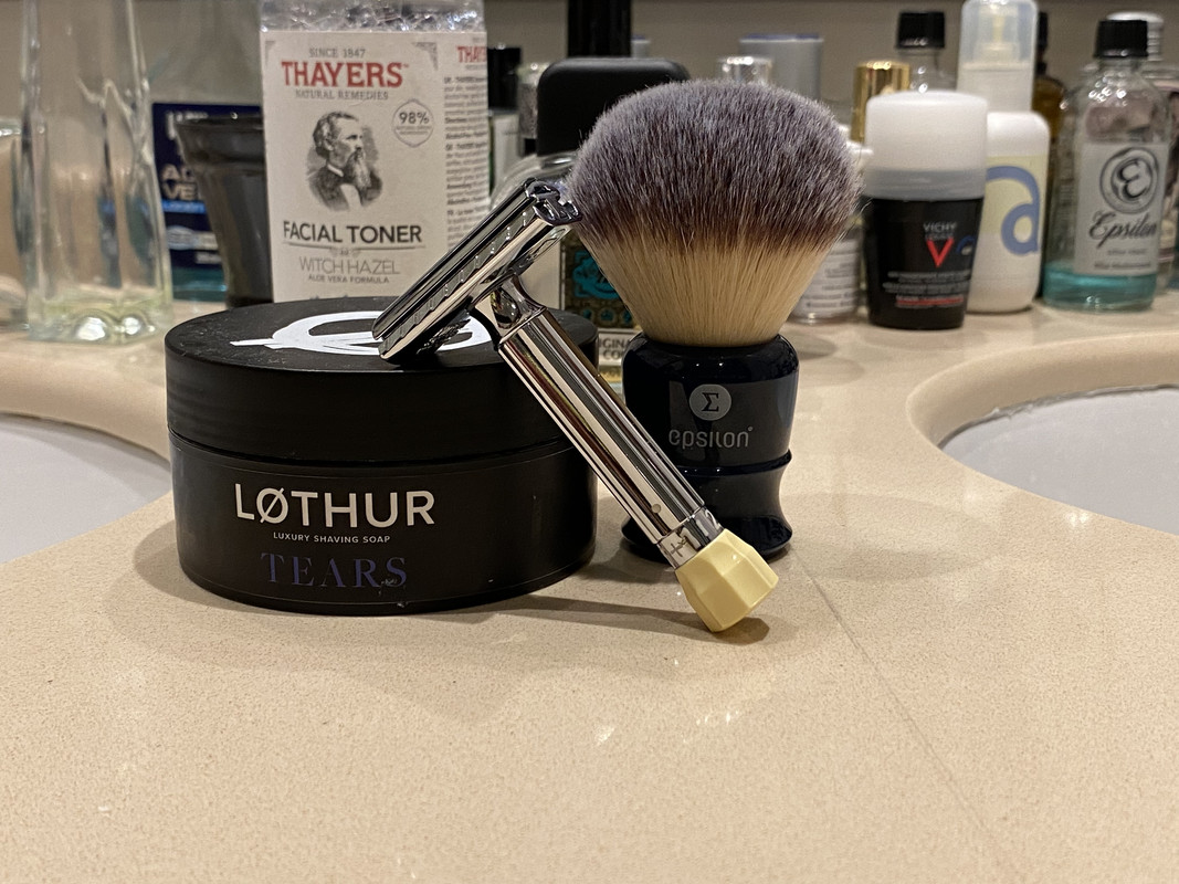 015CB5F7-881B-4376-BEF9-A19798A4F353