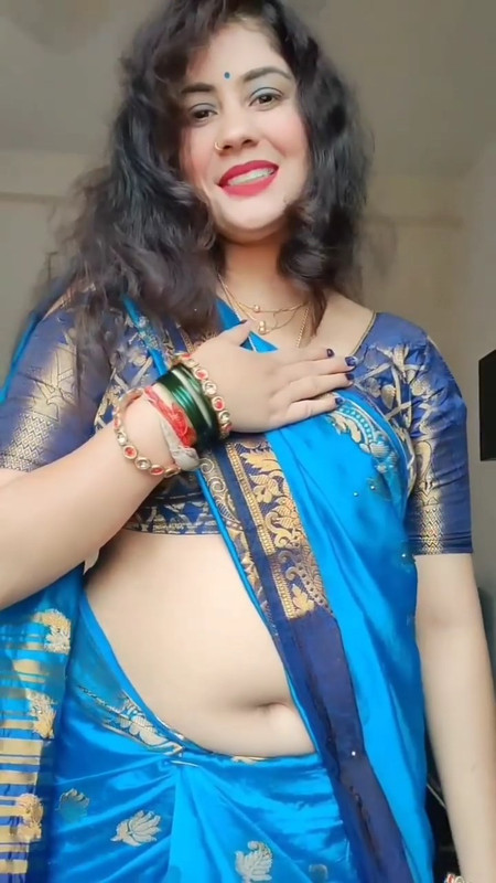 Marathi chubby aunty sexy navel in blue saree.mp4_snapshot_00.01.107