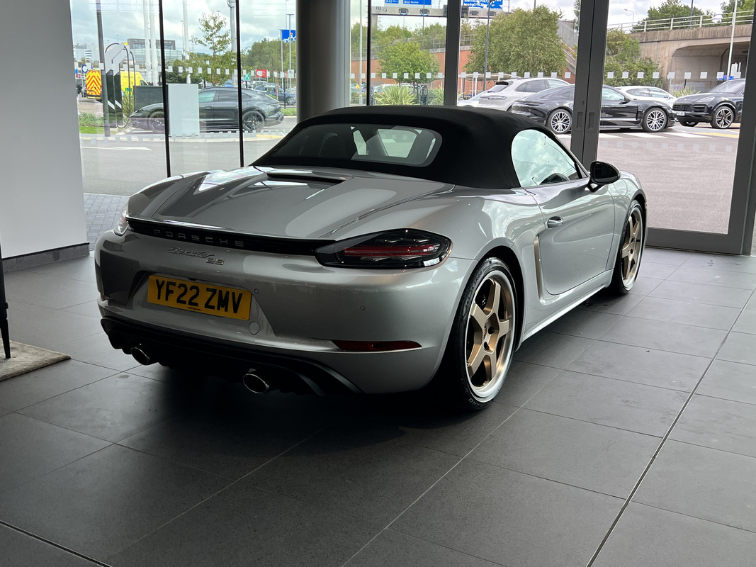 C223CD47-4D3A-457E-B628-87174142A9FE