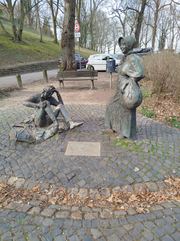 Statue der Sage am Lousberg