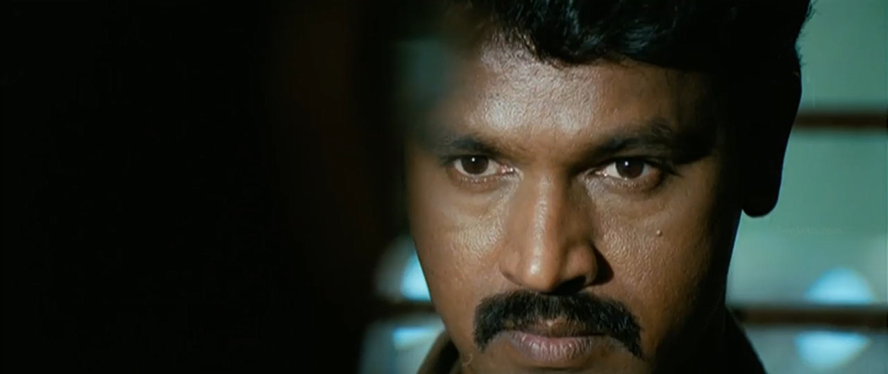 Yuddham Sei 2011 WebRip [Tamil] 480p 720p ESub Screenshot