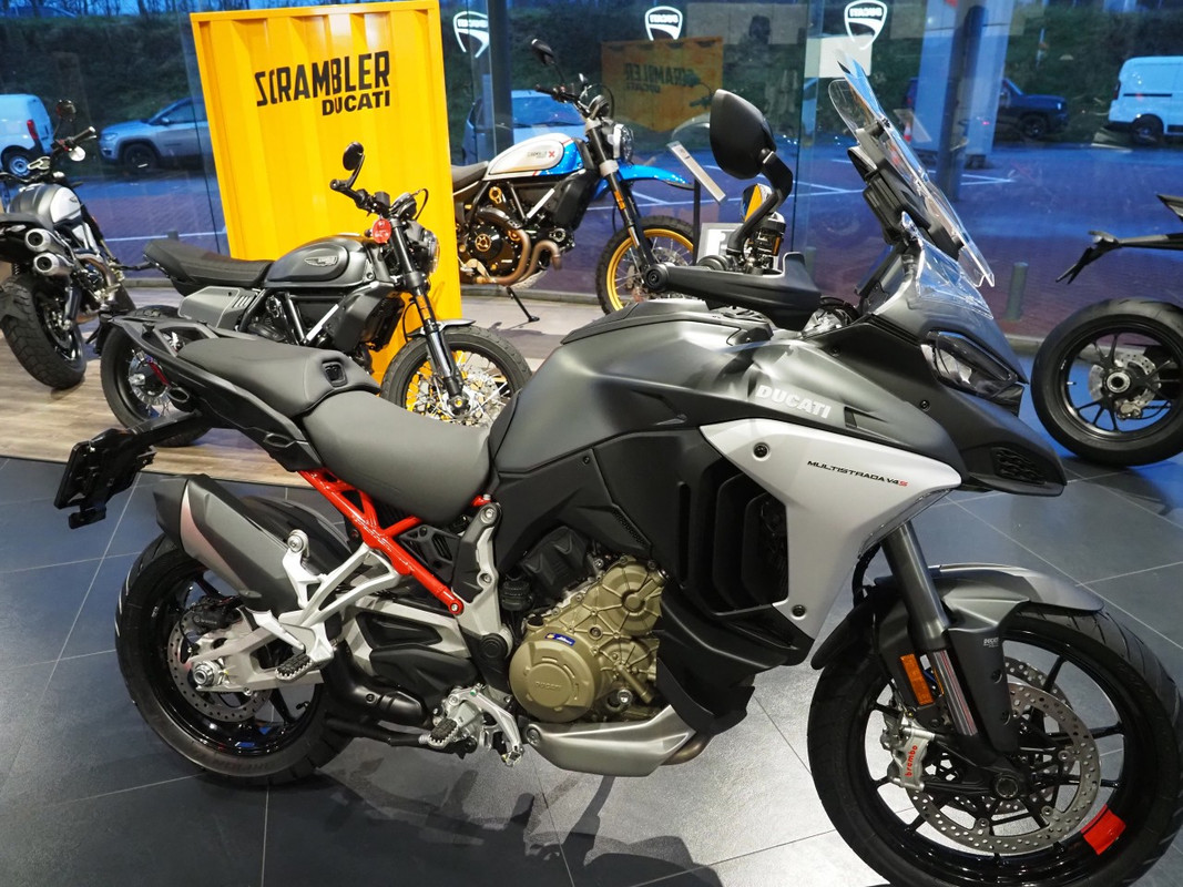 7EBD55D0-17FD-4C97-AD38-23B370F445CD