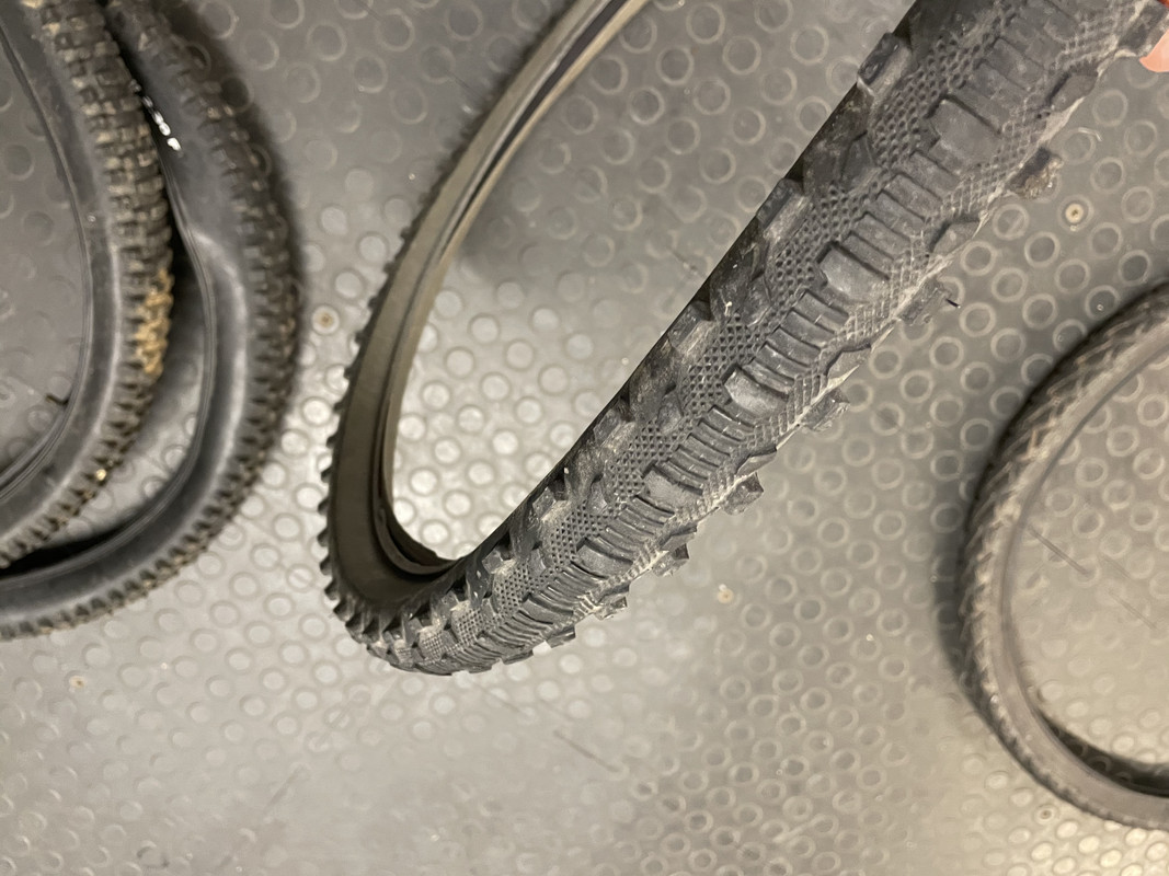 43AC95E3-7A83-452E-BD5B-CEECCB24B31D