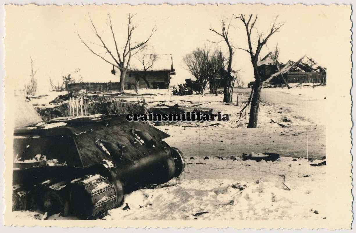 Orig. Foto zerstörte russ. Beute Panzer T-34 Tank Kessel DEMJANS