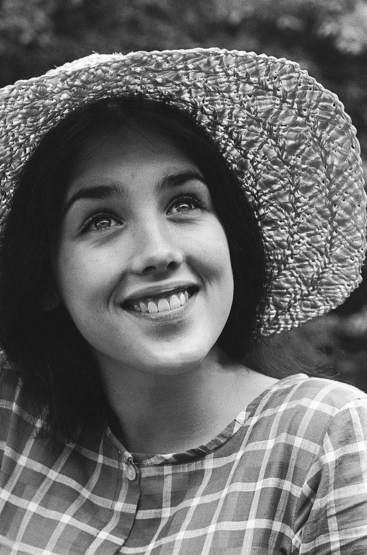 Isabelle_Adjani_b70