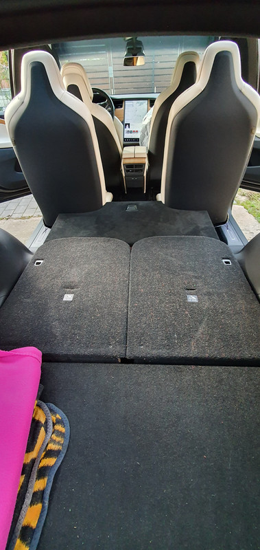 Matelas-Tesla-Model-X-6places-23