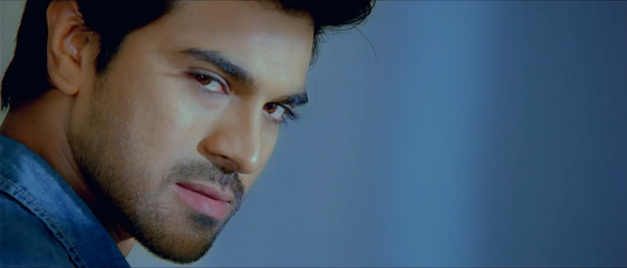 Yevadu 2014 WebRip [Hindi + Telugu] 480p, 720p ESub Screenshot