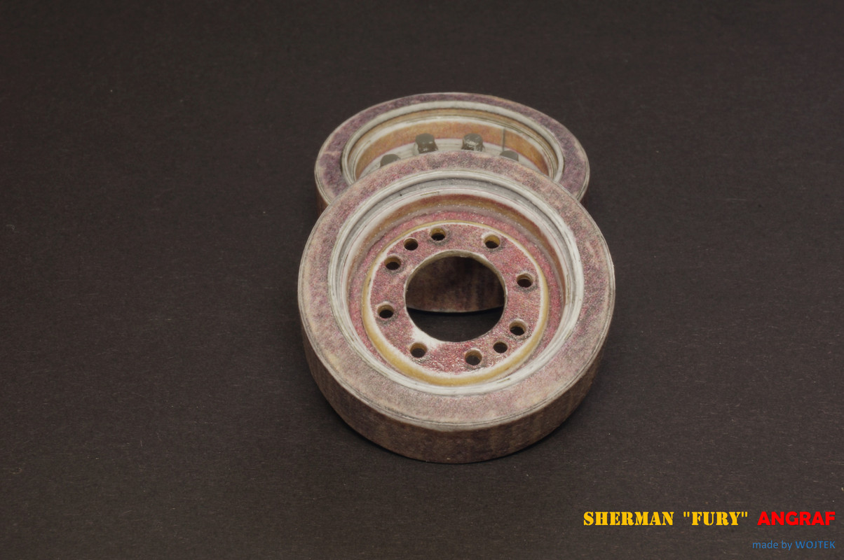 M4A3E8 SHERMAN  FURY 129