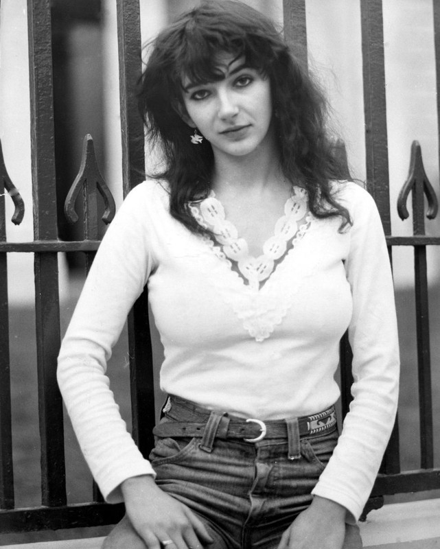 kate_bush_mc33