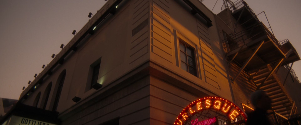 Burlesque (2010) (1080p BluRay x265 FreetheFish)-10