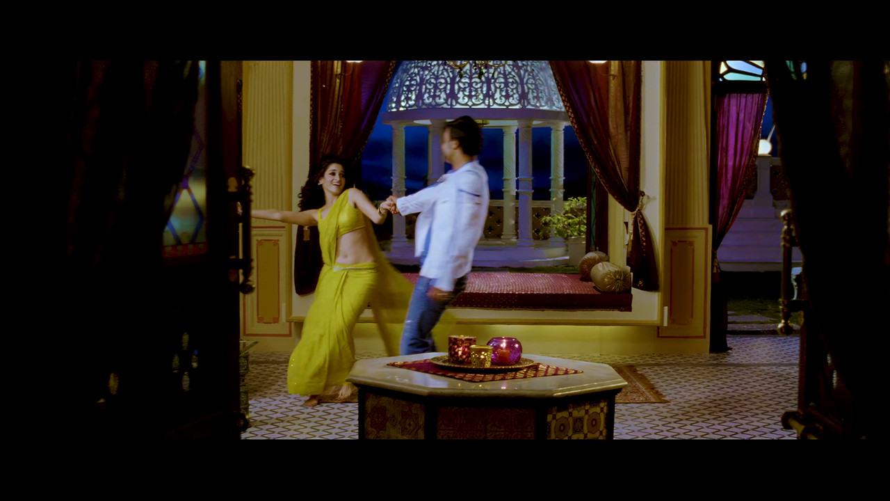 [Image: Tamanna-Hot-Song-From-Himmatwala-Taki-O-...-21-53.jpg]