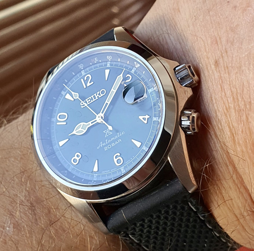 9CCB8807-107A-4C9D-856B-32E704104381